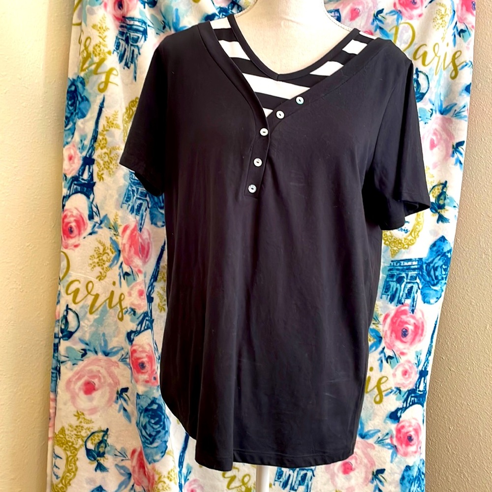 Black and White, women’s top